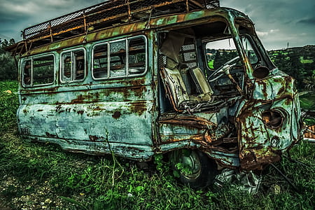 wrecked blue van photo thumbnail