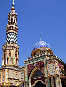 low-angle photo of beige cathedral thumbnail