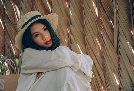 Woman Wearing Brown Hat thumbnail