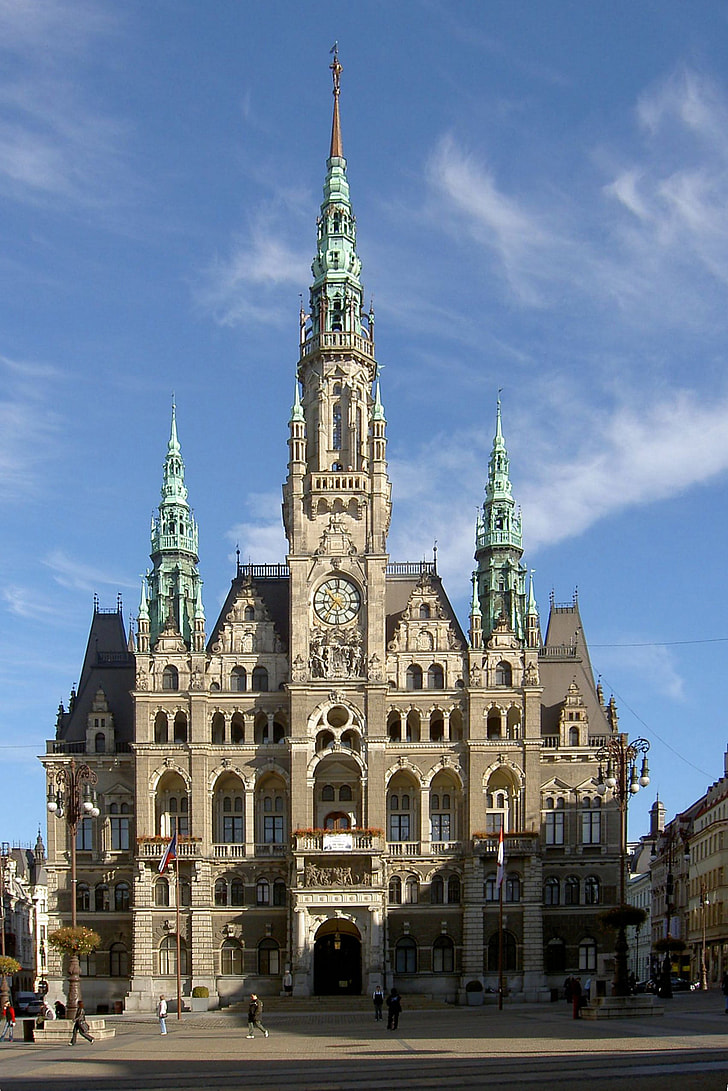 architecture-government-liberec-public-domain.jpg