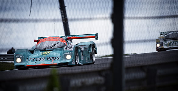 blue car thumbnail