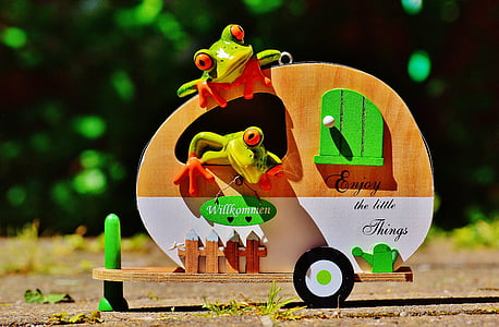 two green frog on carriage toy thumbnail