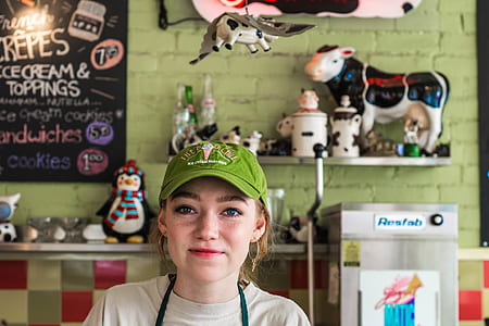 woman in food restaurant thumbnail