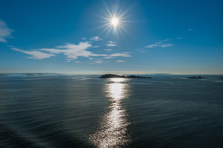 sun glare under the sea thumbnail