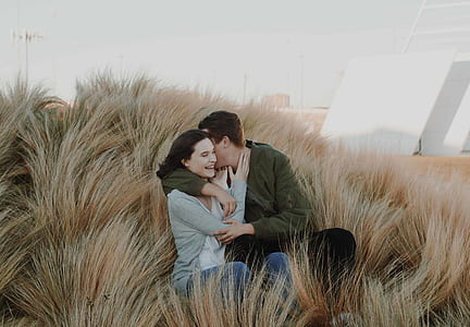 man and woman hugging each other thumbnail
