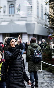 woman pointing bubble thumbnail