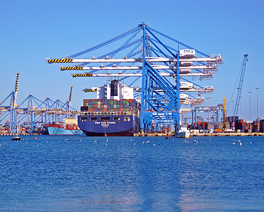 photo of shoot of blue metal cargo shipment thumbnail