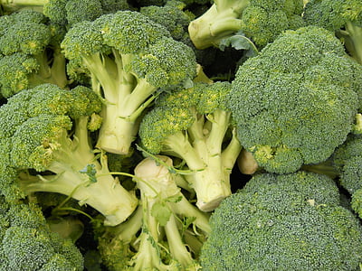 bunch of broccoli thumbnail