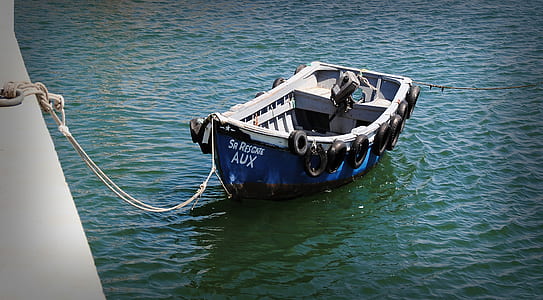 blue and gray boat thumbnail