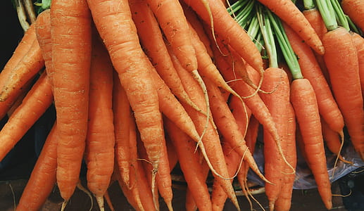 shallow focus photography of carrot lot thumbnail