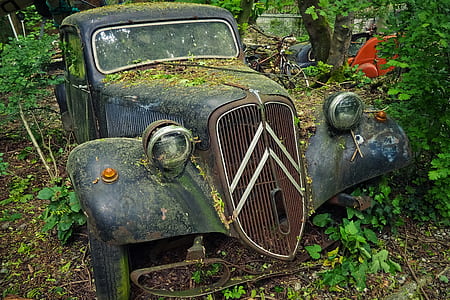 classic black car thumbnail