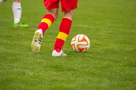 man playing soccer thumbnail