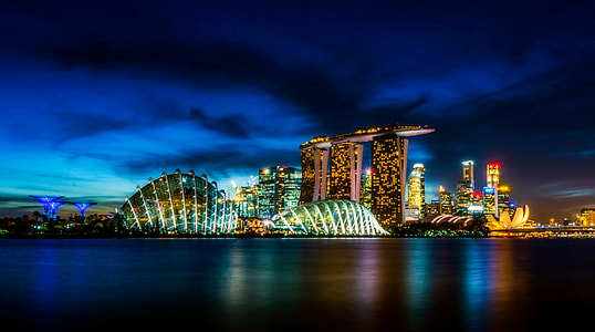 panoramic photograph of Marina Bay Sand, Singapore thumbnail