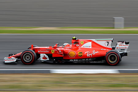 red Formula 1 car thumbnail