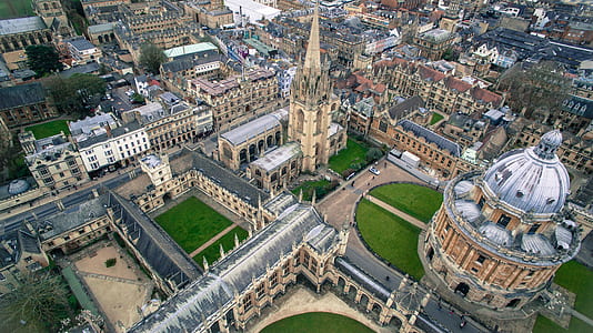 aerial view photography of high-rise building thumbnail