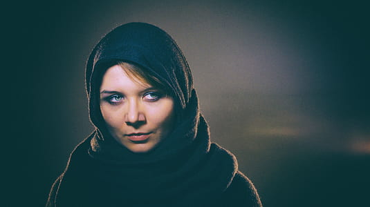 woman wearing black hijab thumbnail