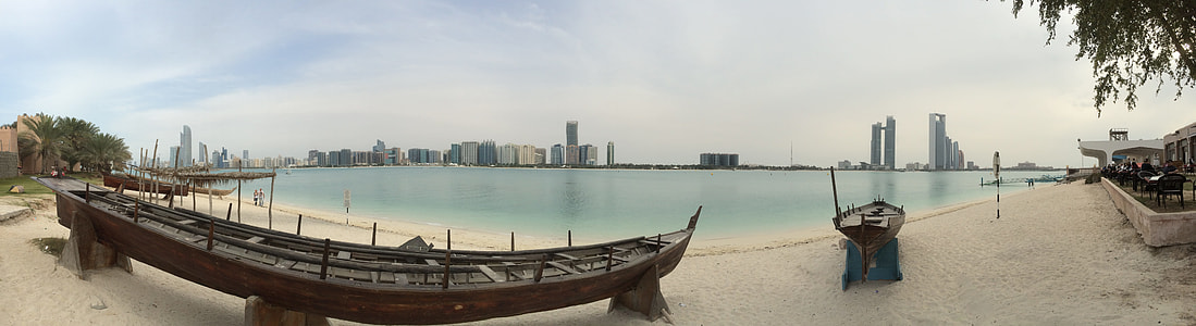 wide angle photo of shore thumbnail