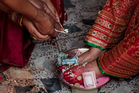 Woman's Bare Feet thumbnail