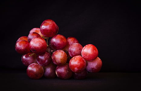 red grapes on black top thumbnail