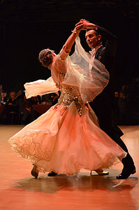 woman and man dancing thumbnail