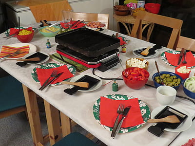 black electric grill on dining table thumbnail