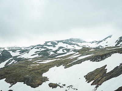 Landscape Photography of Mountains thumbnail