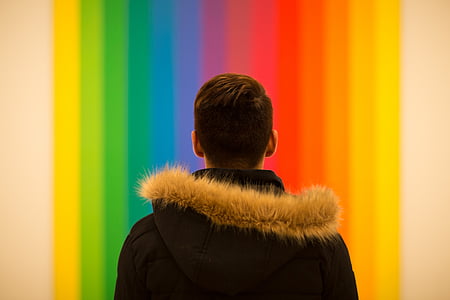 man wearing parka jacket thumbnail