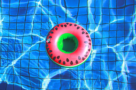 empty red and green swimming ring thumbnail