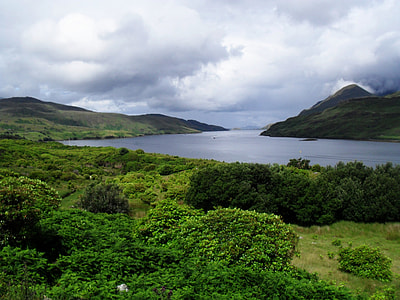 Great Mountain and Lake Landscape thumbnail