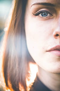 women's brown hair thumbnail