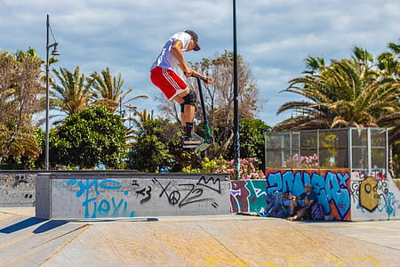 Man on Skateboard thumbnail