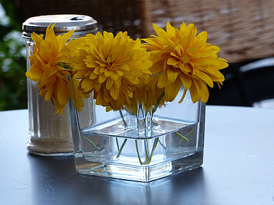 Nice Ambience, Table Flowers thumbnail