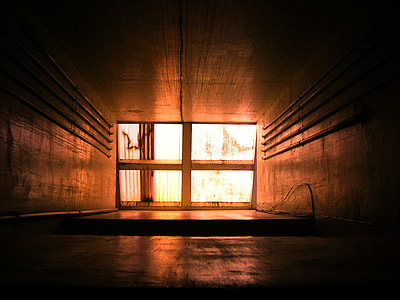 Elevator Shaft, Light Rays thumbnail