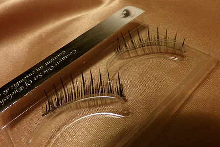 two black fake eye lashes thumbnail