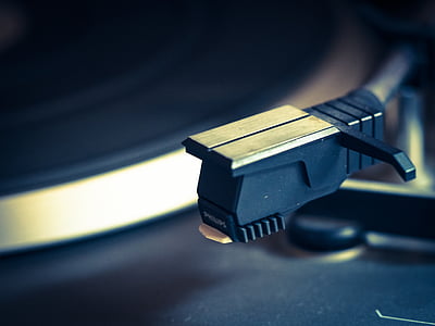 black turntable thumbnail