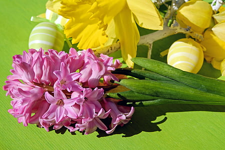 pink petaled flower bouquet thumbnail