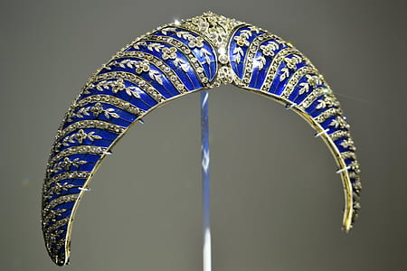 gold-colored tiara thumbnail