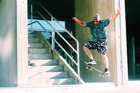man playing skateboard thumbnail