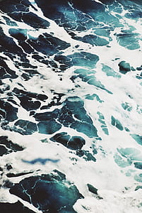 white bubbles of water thumbnail