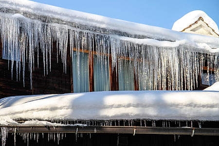 roof with snow icicles thumbnail