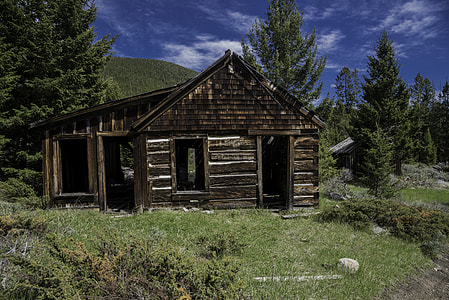 Old Rustic Cabin in Elkhorn thumbnail