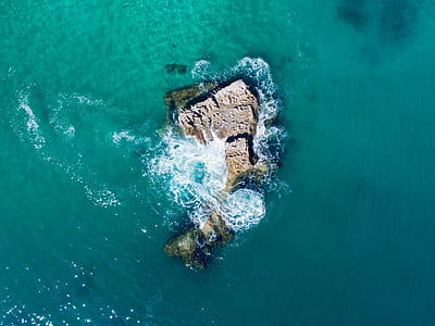 bird's eye view of islet thumbnail