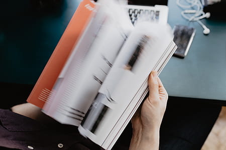 Reading a magazine thumbnail