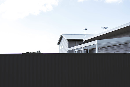 white 2-floor house thumbnail