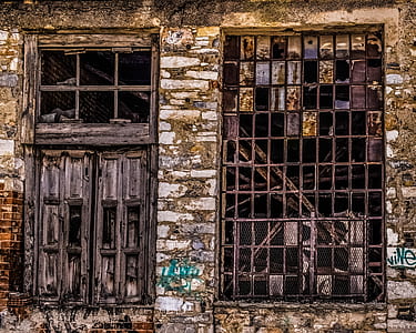 photo of abandoned building thumbnail