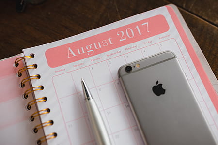 Pink calendar thumbnail