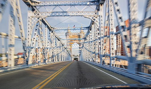 car cross white bridge thumbnail