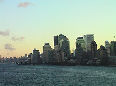 cityscape scenery during daytime thumbnail
