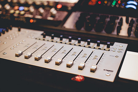 gray audio mixer thumbnail