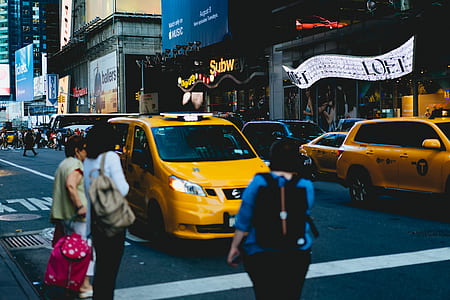 people crossing road thumbnail